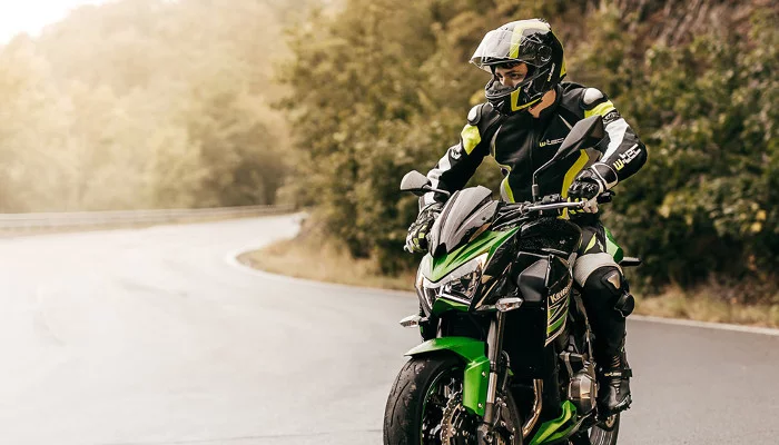 Kombinezony na motor - komplety motocyklowe