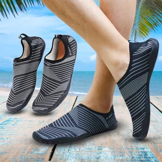 Buty kąpielowe do wody inSPORTline Makar unisex ∙ szybkoschnące ∙ oddychające ∙ perforowana podeszwa ∙ waga 125 g ∙ elastyczne - Czarny