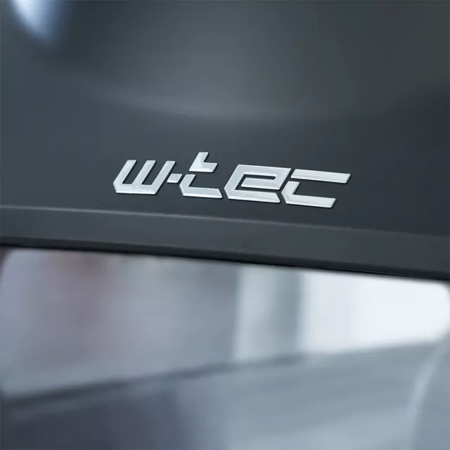 Elektryczny skuter zabudowany W-TEC Tukago ∙ trójkołowy ∙ mikropojazd ∙ 45 km/h ∙ zasięg 50 km ∙ nośność 240 kg ∙ kamera cofania ∙ ogrzewanie - Czerwony