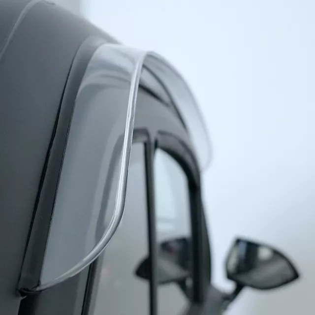 Elektryczny skuter zabudowany W-TEC Tukago ∙ trójkołowy ∙ mikropojazd ∙ 45 km/h ∙ zasięg 50 km ∙ nośność 240 kg ∙ kamera cofania ∙ ogrzewanie - Czerwony