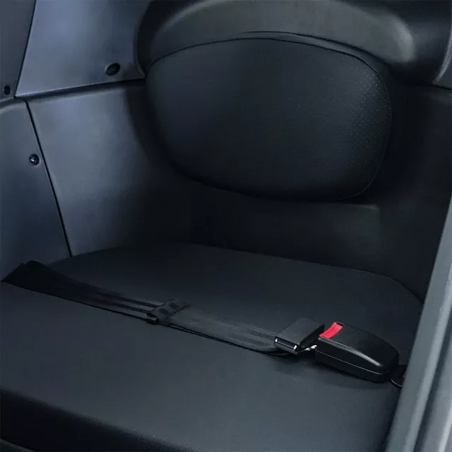 Elektryczny skuter zabudowany W-TEC Tukago ∙ trójkołowy ∙ mikropojazd ∙ 45 km/h ∙ zasięg 50 km ∙ nośność 240 kg ∙ kamera cofania ∙ ogrzewanie - Czerwony