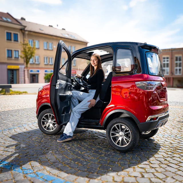 Czterokołowiec elektryczny W-TEC Tuligo ∙ 2-osobowy ∙ prędkość 45 km/h ∙ zasięg 80 km ∙ kamera cofania ∙ dach panoramiczny