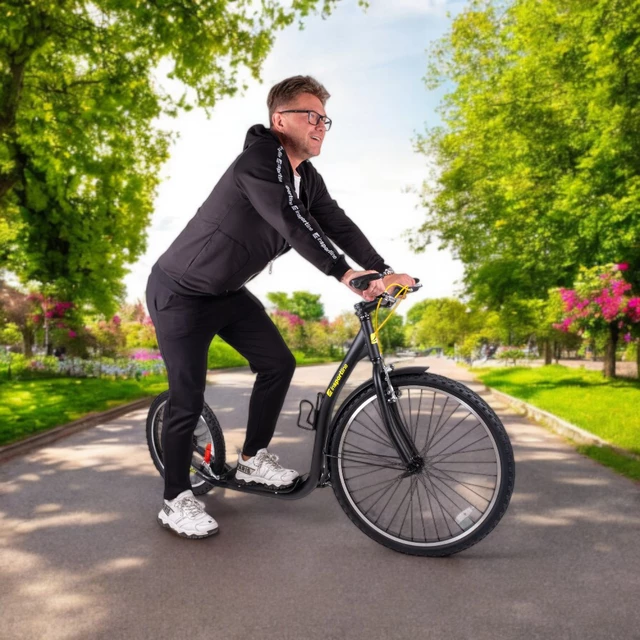 Hulajnoga na pompowanych kołach inSPORTline Parduber ∙ koła 26/20 cali ∙ nośność 120 kg ∙ waga 11 kg ∙ regulowana wysokość ∙ składana