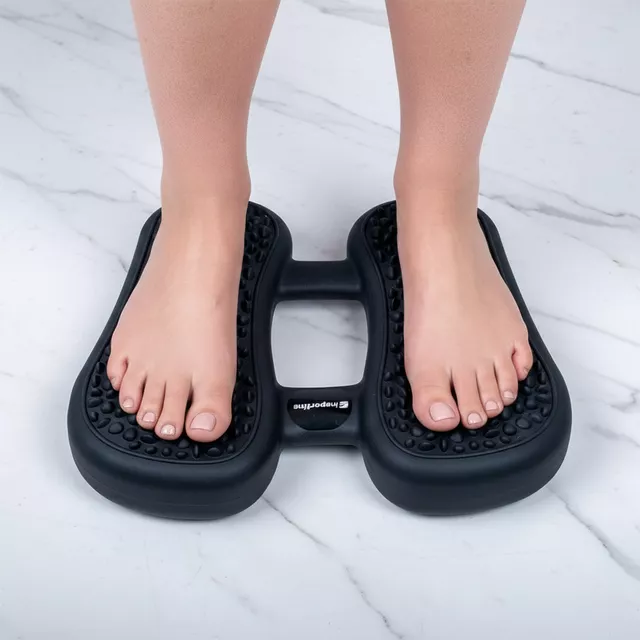Poduszka balansująca z masażerem inSPORTline Balaxor sensomotoryczna ∙ masaż stóp ∙ nośność 300 kg ∙ wzmacnianie core ∙ wypustki 7 mm - Czarny