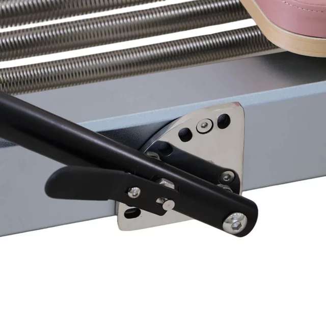 Reformer do pilatesu inSPORTline Oquiler ∙ system sprężynowy ∙ nośność 150 kg ∙ rama aluminiowa ∙ box w zestawie