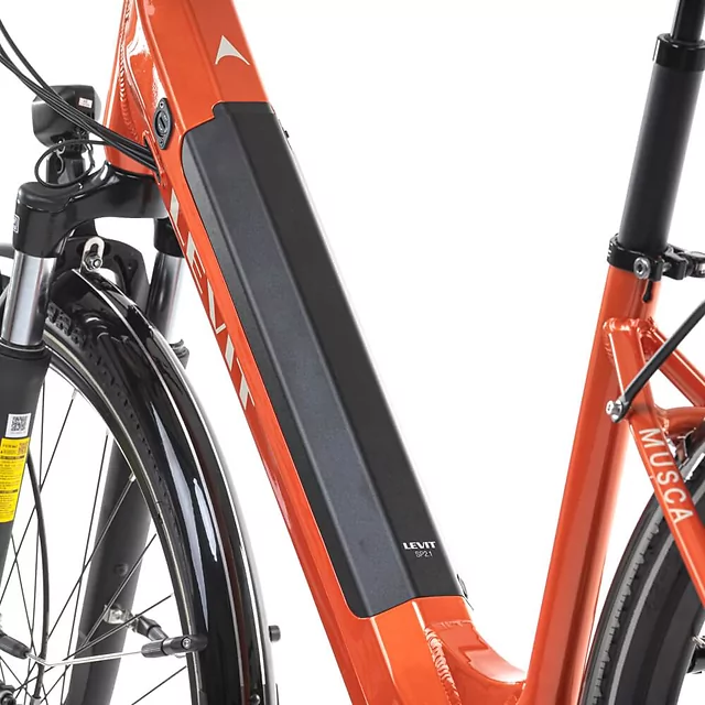 Miejski rower elektryczny z oświetleniem Levit Musca Urban HD 468 28"