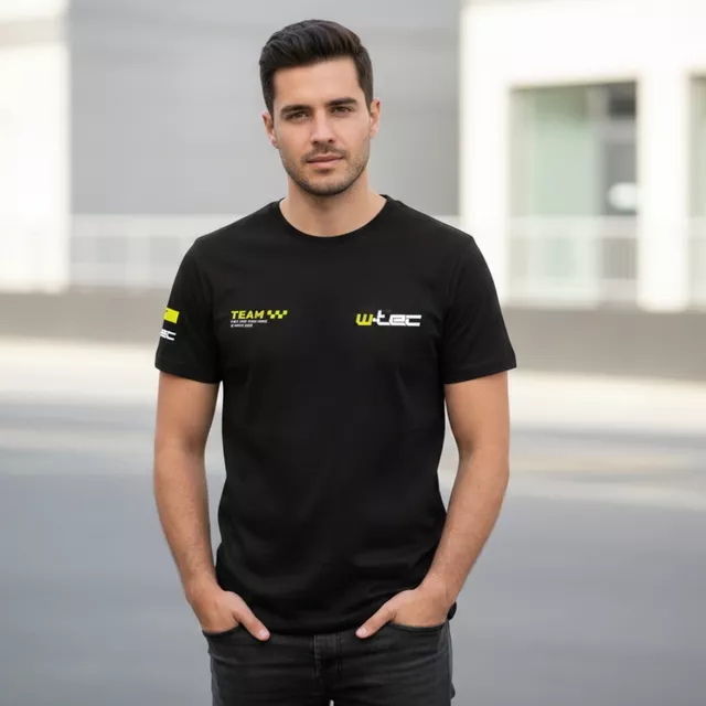 Koszulka bawełniana W-TEC Signature ∙ T-shirt ∙ z akcentem moto ∙ wygodna ∙ oddychający materiał ∙ luźny krój - Czarny - Czarny