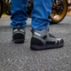 Buty motocyklowe męskie W-TEC Milwook ∙ skóra zamszowa ∙ membrana wodoodporna ∙ ochrona kostek ∙ oddychające - Szaro-czarny