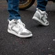 Buty motocyklowe W-TEC Arimes ∙ męskie ∙ wysoka cholewka ∙ ochrona kostek i pięt ∙ idealne na miasto ∙ antypoślizgowe - Biały szary