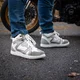 Buty motocyklowe W-TEC Arimes ∙ męskie ∙ wysoka cholewka ∙ ochrona kostek i pięt ∙ idealne na miasto ∙ antypoślizgowe - Biały szary