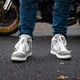 Buty motocyklowe W-TEC Arimes ∙ męskie ∙ wysoka cholewka ∙ ochrona kostek i pięt ∙ idealne na miasto ∙ antypoślizgowe - Biały szary