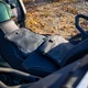 Nakładka grzewcza na siedzenie motocyklowe W-TEC HEATsaddle ∙ 3 poziomy grzania ∙ karbonowe włókna ∙ zasilanie USB ∙ 45-65°C ∙ antypoślizgowa