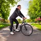 Hulajnoga na pompowanych kołach inSPORTline Parduber ∙ koła 26/20 cali ∙ nośność 120 kg ∙ waga 11 kg ∙ regulowana wysokość ∙ składana