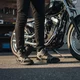 Buty motocyklowe męskie W-TEC Milwook ∙ skóra zamszowa ∙ membrana wodoodporna ∙ ochrona kostek ∙ oddychające - Szaro-czarny