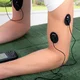 Masażer mięśni i nerwów inSPORTline Zapster ∙ TENS + EMS ∙ 60 programów ∙ 25 poziomów intensywności ∙ bezprzewodowy ∙ bateria 15 h
