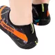 Buty kąpielowe inSPORTline Granota ∙ unisex ∙ ochrona przed jeżowcami ∙ waga 125 g ∙ szybkoschnące ∙ perforowane podeszwy ∙ antypoślizgowa podeszwa